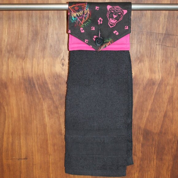 DEF LEPPARD PINK & BLACK PRINT HANDMADE HANGING HAND KITCHEN TOWEL COTTON TOWEL - Picture 2 of 4